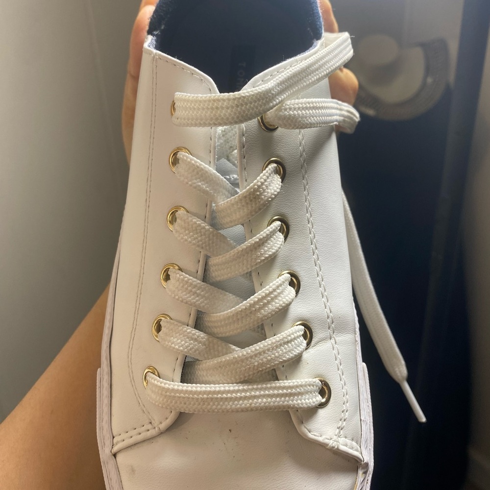 Tommy Hilfiger White Sneakers with Gold Accents